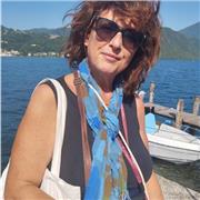 Docente di letteratura italiana e storia con esperienza trentennale nella scuola primaria secondaria di I e II grado. Scrittrice